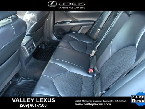 Used 2020 Toyota Camry XSE image 10