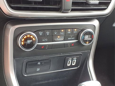 Used 2021 Ford EcoSport SE FWD image 14