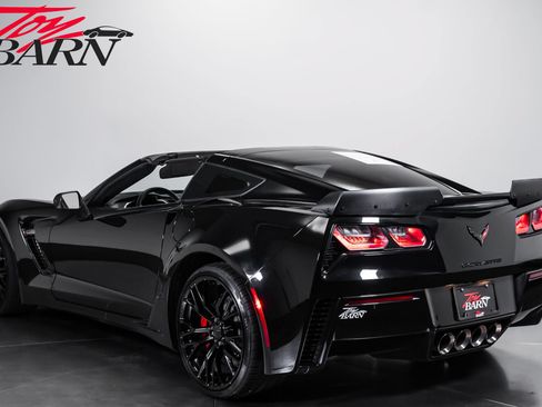 Used 2016 Chevrolet Corvette Z06 RWD image 3