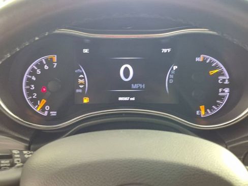 Used 2020 Jeep Grand Cherokee Limited AWD/4WD image 19