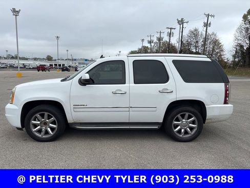 Used 2011 GMC Yukon Denali image 4