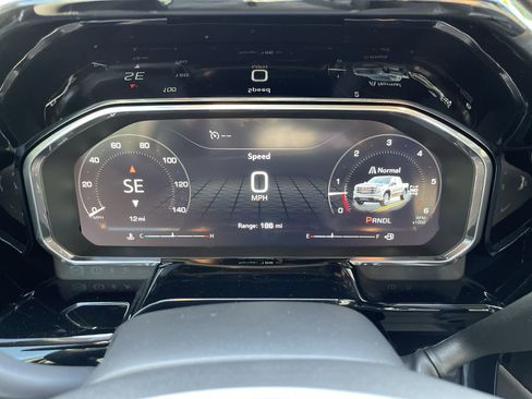 New 2026 GMC Sierra 1500 Elevation image 44