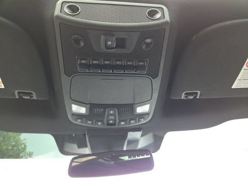 Used 2022 Ford F350 Lariat w/ Tremor Off-Road Package AWD/4WD image 32