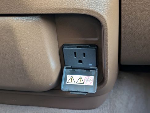 Used 2021 RAM 1500 Laramie image 27