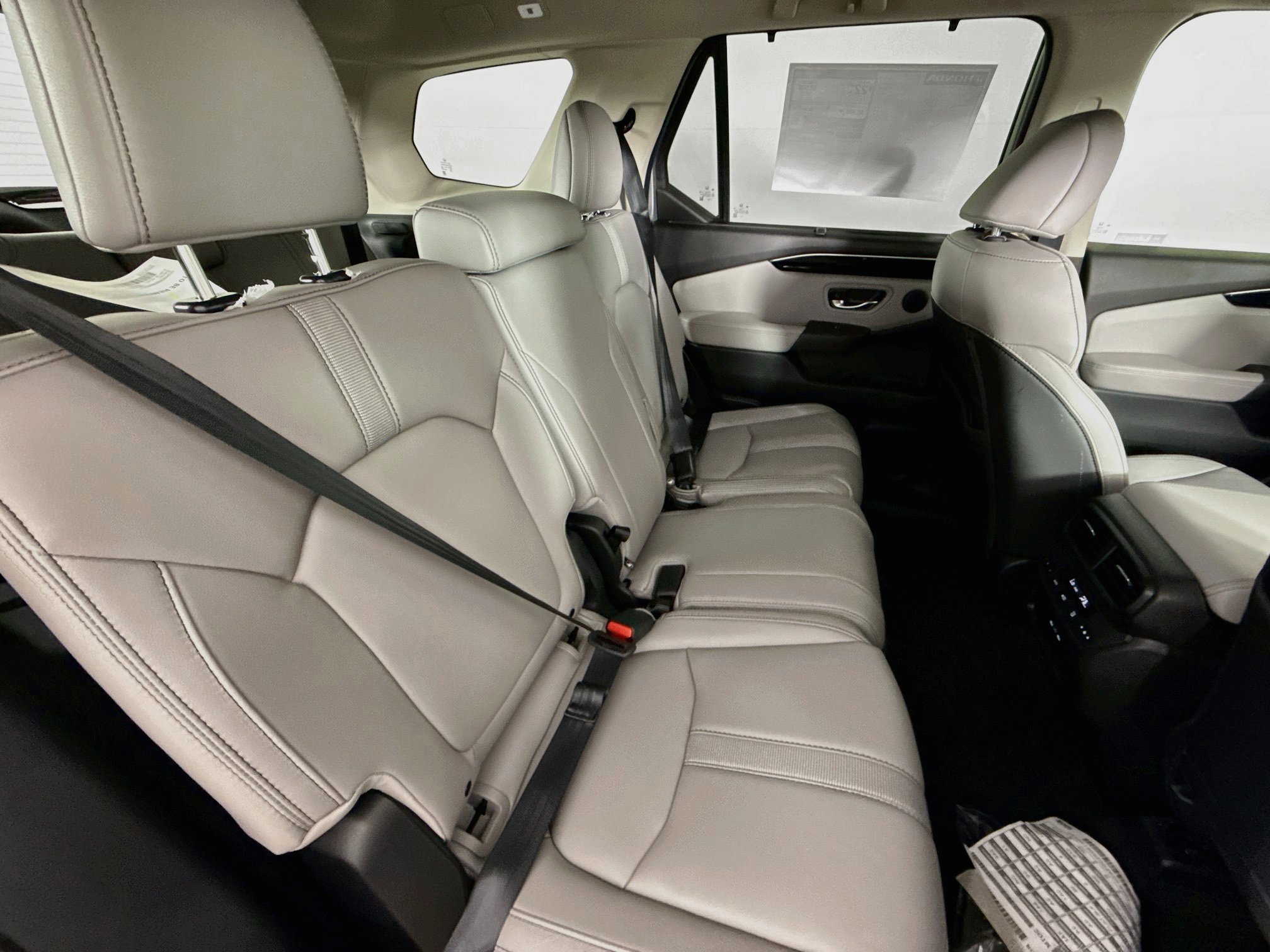 Certified 2025 Honda Pilot EX-L image 35