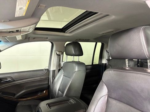Used 2020 Chevrolet Suburban LT AWD/4WD image 36