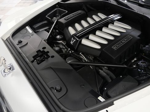 Used 2014 Rolls-Royce Ghost RWD image 41