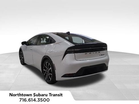 Used 2024 Toyota Prius Prime Premium image 3