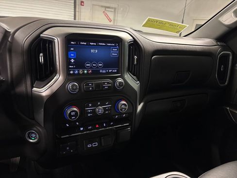 Used 2022 Chevrolet Silverado 2500 LTZ image 37