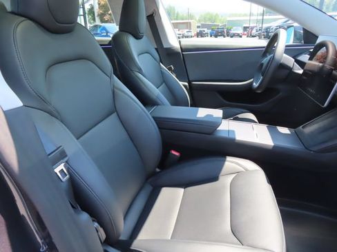 Used 2025 Tesla Model 3 Long Range RWD image 31