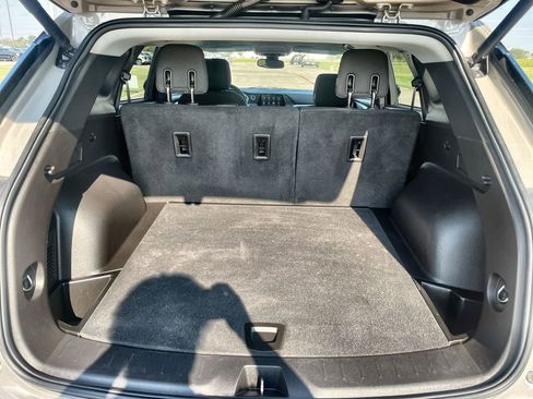 Used 2021 Chevrolet Blazer LT image 32