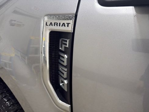 Used 2020 Ford F350 Lariat w/ Chrome Package image 27
