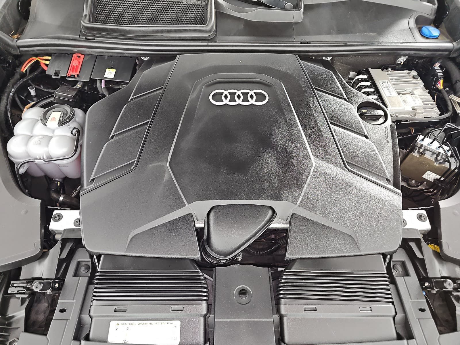 Used 2019 Audi Q8 Premium Plus AWD/4WD image 33
