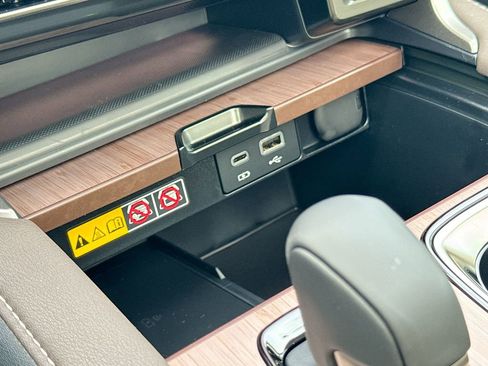 New 2026 Lexus RX 450h AWD image 30