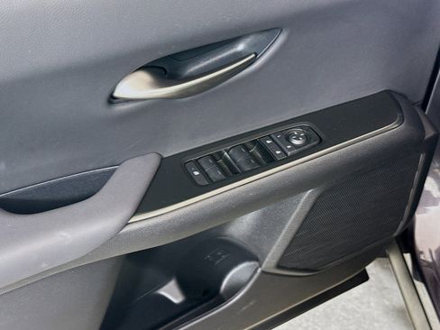 Used 2025 Lexus UX 300h AWD w/ Accessory Package (Z1) image 19
