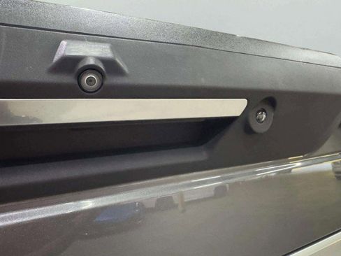 Used 2022 Ford F250 Limited w/ FX4 Off-Road Package image 15