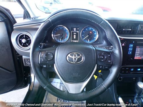 Used 2017 Toyota Corolla SE FWD image 12