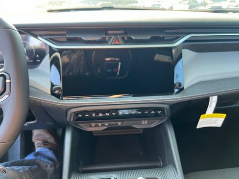 New 2026 Jeep Cherokee Laredo AWD/4WD image 8