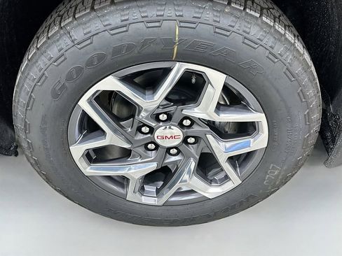 New 2026 GMC Sierra 1500 SLE w/ Preferred Package AWD/4WD image 32