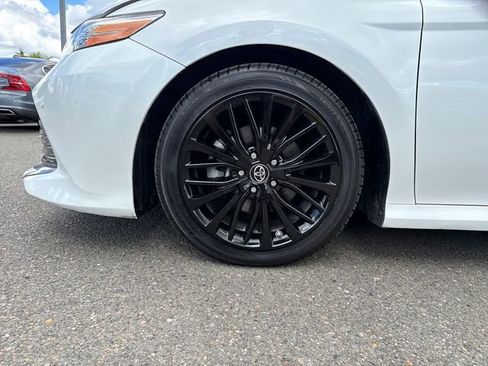 Used 2018 Toyota Camry XLE FWD image 27