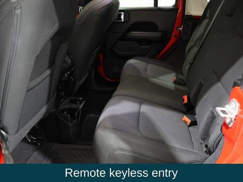 Used 2020 Jeep Wrangler Unlimited Sahara w/ Uconnect 4C Nav & Sound Group AWD/4WD image 11