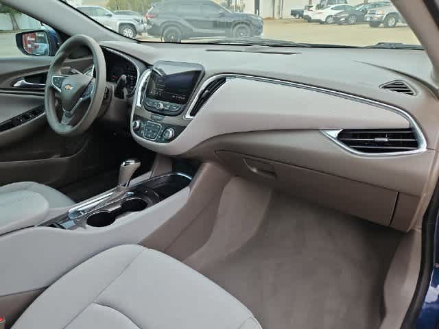 Used 2020 Chevrolet Malibu LT FWD image 20