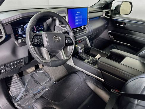 Certified 2023 Toyota Sequoia Platinum AWD/4WD image 9