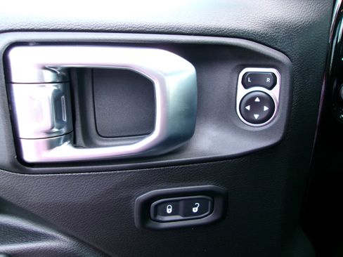 New 2026 Jeep Wrangler Unlimited Sport image 12