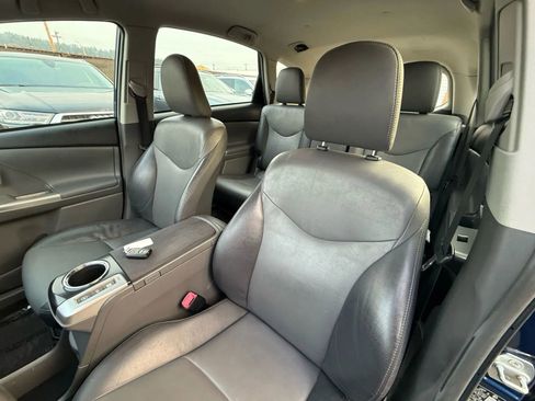 Used 2012 Toyota Prius V Three image 27