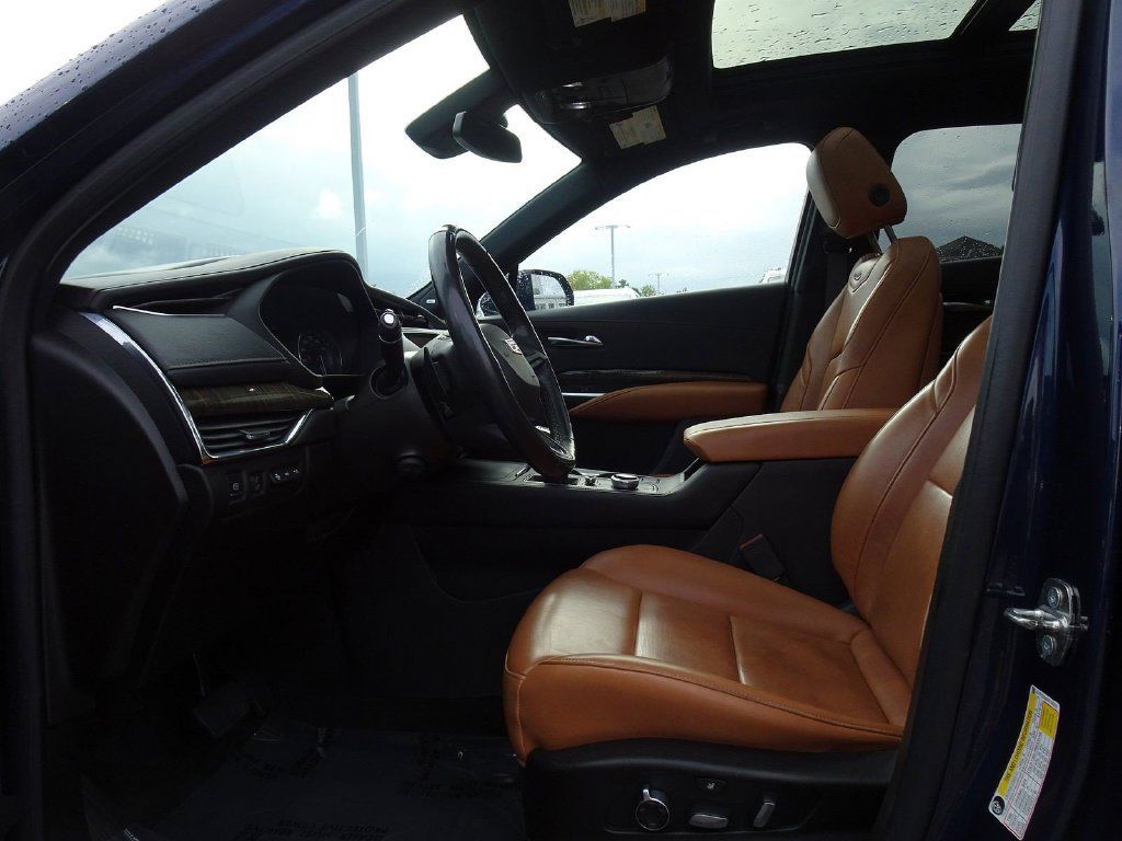 Used 2019 Cadillac XT4 Premium Luxury FWD image 8