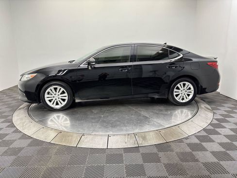 Used 2014 Lexus ES 350 w/ Premium Package FWD image 16