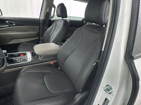 New 2026 Kia Carnival image 10