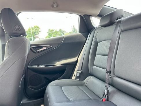 Used 2016 Chevrolet Malibu LT FWD image 17