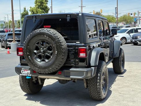 Used 2023 Jeep Wrangler Unlimited w/ Cold Weather Group AWD/4WD image 3