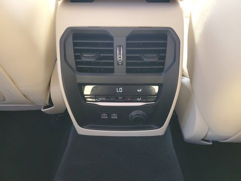 Used 2019 BMW 330i xDrive Sedan w/ Convenience Package image 13