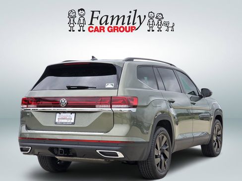 Certified 2026 Volkswagen Atlas SE FWD image 4