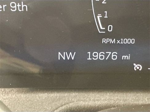 Used 2024 Cadillac XT4 Sport image 17