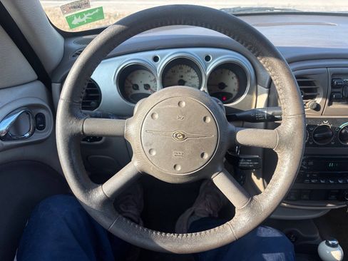 Used 2003 Chrysler PT Cruiser Limited FWD image 11