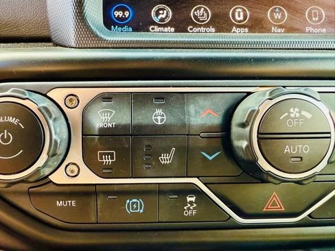 Used 2021 Jeep Wrangler Unlimited Rubicon 4xe w/ Steel Bumper Group image 29