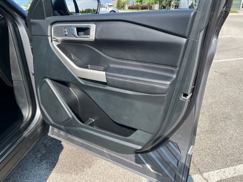Used 2023 Ford Explorer XLT w/ Equipment Group 202A image 12