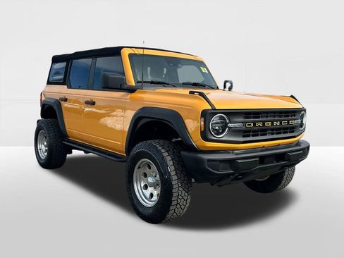 Used 2022 Ford Bronco Base image 5