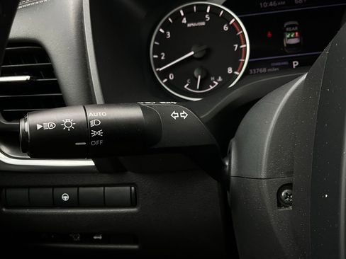 Used 2025 Nissan Rogue SV image 35