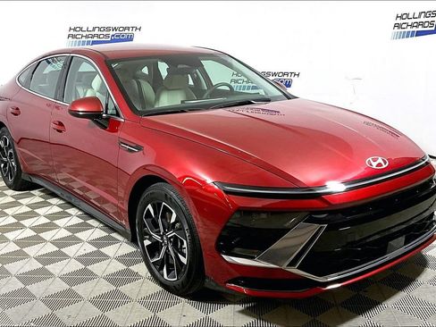 Used 2025 Hyundai Sonata SEL FWD image 3