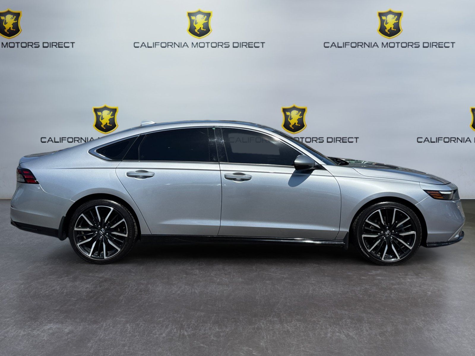 Used 2023 Honda Accord Touring image 6