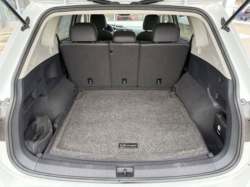 Used 2021 Volkswagen Tiguan SE image 25