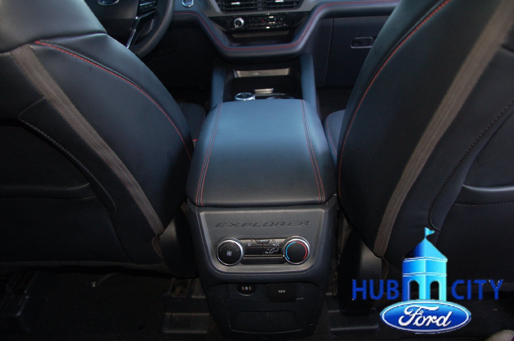 Used 2025 Ford Explorer ST-Line RWD image 21