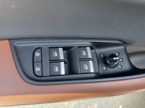 Used 2021 Audi Q8 Premium Plus w/ Premium Plus Package AWD/4WD image 3