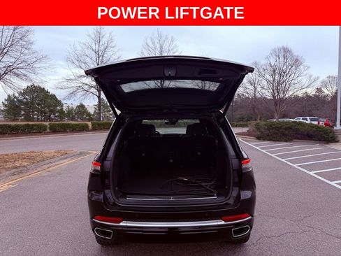 Used 2023 Jeep Grand Cherokee Summit image 7