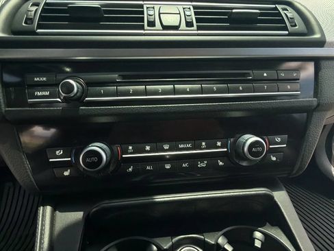 Used 2013 BMW M5 RWD image 18