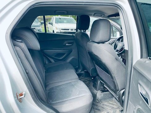 Used 2019 Chevrolet Trax LS w/ Tint and Cruise Package FWD image 21